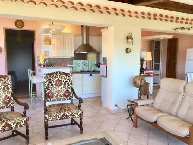 apt thalassa,vue mer, proche ville,au calme Le Lavandou Appartement