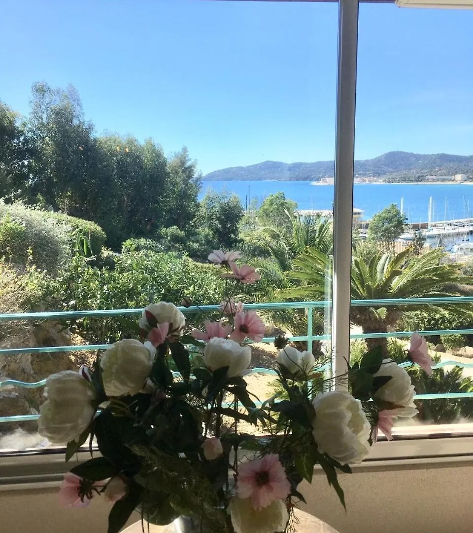 Appartement apt thalassa,vue mer, proche ville,au calme Le Lavandou
