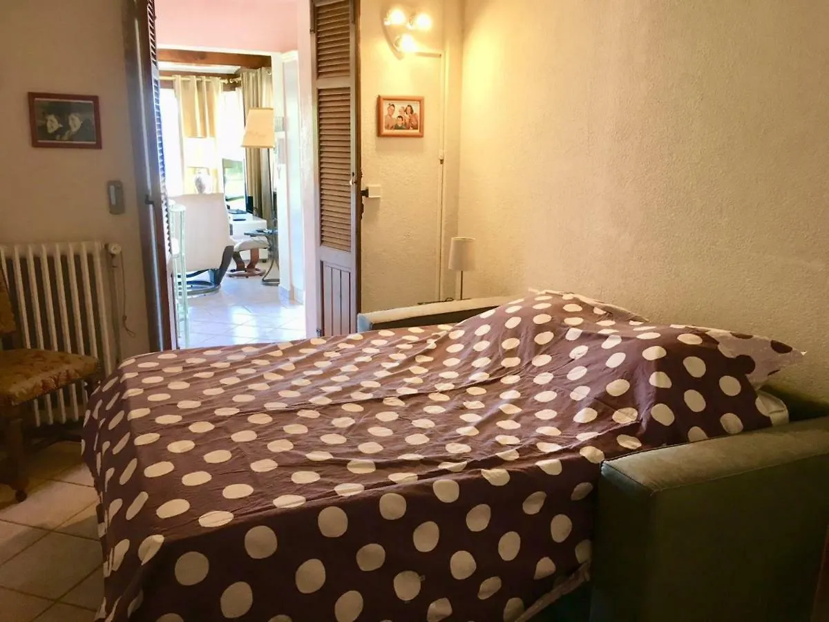 apt thalassa,vue mer, proche ville,au calme Le Lavandou France